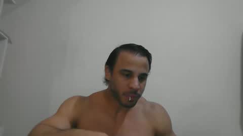 Snapshot of latino_rodri chatting on 05-25-26, 08:53 latino_rodri online show from 05-25-26, 08:53