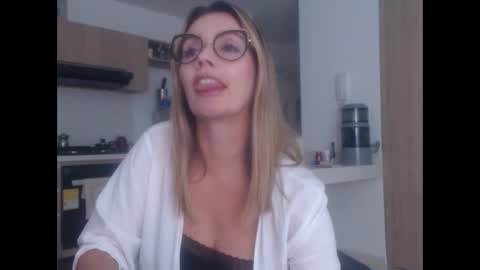 latinpaprika online show from 03-11-25, 09:02