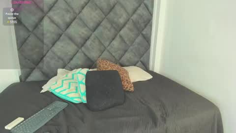 Snapshot of latrellx7 chatting on 12-19-24, 11:39 LEANDRO online show from 12-19-24, 11:39