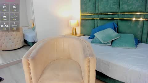 Snapshot of latrellx7 chatting on 02-12-25, 11:40 LEANDRO online show from 02-12-25, 11:40