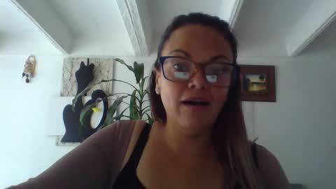 Snapshot of lau16310 chatting on 12-22-25, 03:53 Laura online show from 12-22-25, 03:53