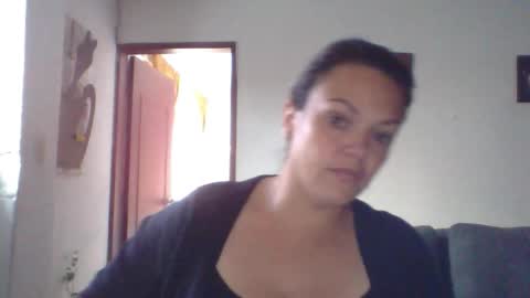 Snapshot of lau16310 chatting on 02-05-26, 12:54 Laura online show from 02-05-26, 12:54