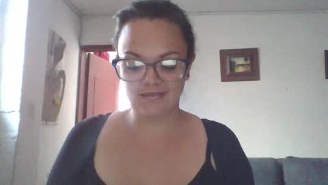 Snapshot of lau16310 chatting on 02-11-26, 01:38 Laura online show from 02-11-26, 01:38