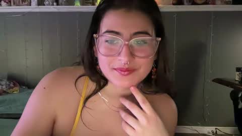 Snapshot of lau_mamacita chatting on 01-24-25, 11:12 lau_mamacita online show from 01-24-25, 11:12