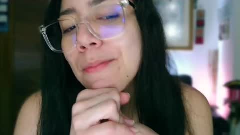 Snapshot of laujgray chatting on 06-05-26, 04:08 laujgray online show from 06-05-26, 04:08