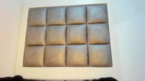 laura__js_ online show from 10-17-25, 06:21