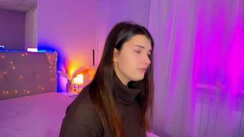 Laura online show from 04-09-26, 07:03