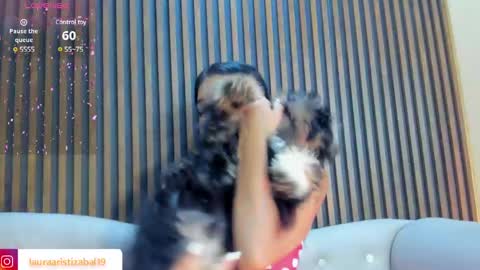 Laura online show from 02-01-25, 07:44