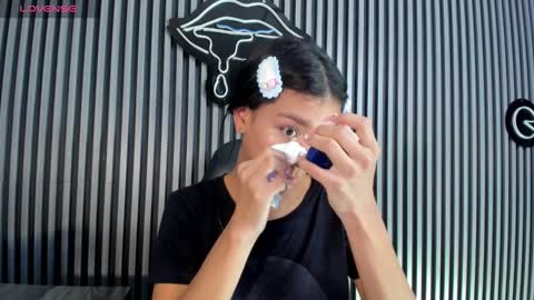 Laura online show from 02-26-25, 12:47