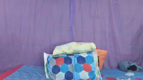 Snapshot of laura_candy12 chatting on 12-18-24, 05:42 Laura online show from 12-18-24, 05:42