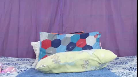 Snapshot of laura_candy12 chatting on 01-13-25, 09:20 Laura online show from 01-13-25, 09:20