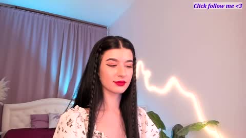 Laura online show from 04-10-26, 08:24