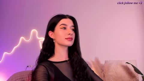 Laura online show from 05-12-26, 10:29