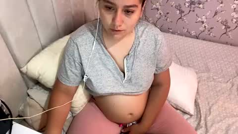 Snapshot of laura_d23 chatting on 02-22-25, 03:45 laura online show from 02-22-25, 03:45