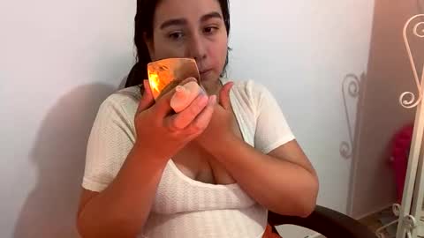 Snapshot of laura_d23 chatting on 09-17-25, 10:11 laura online show from 09-17-25, 10:11