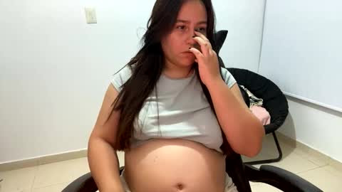 Snapshot of laura_d23 chatting on 10-29-25, 12:24 laura online show from 10-29-25, 12:24