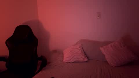 laura online show from 02-01-26, 02:10