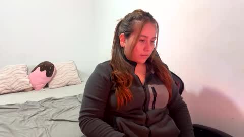 laura online show from 04-19-26, 02:00