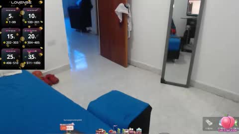 laura_foxx2379 online show from 02-11-26, 03:39