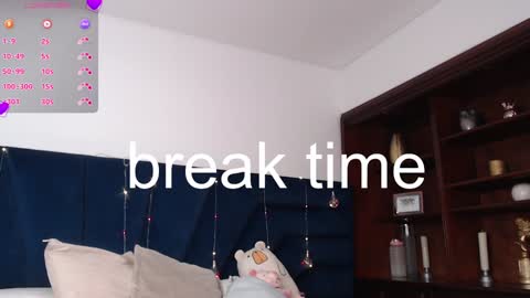 Snapshot of laura_golden1 chatting on 01-19-25, 10:17 lLAURA online show from 01-19-25, 10:17