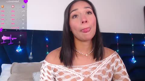 Snapshot of laura_golden1 chatting on 01-22-25, 07:13 lLAURA online show from 01-22-25, 07:13