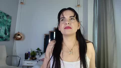 laura hotties online show from 06-05-26, 05:40