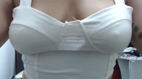  Laura  online show from 09-12-25, 01:22