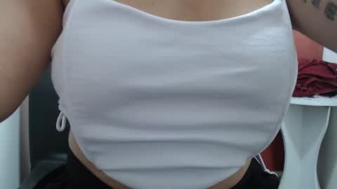  Laura  online show from 09-20-25, 01:23