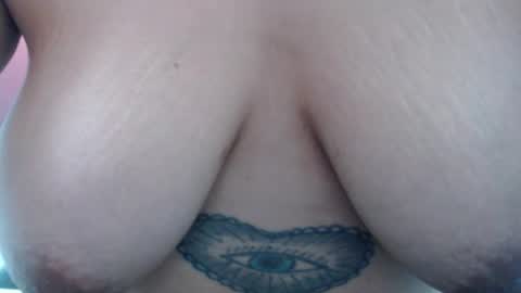  Laura  online show from 01-05-26, 07:28