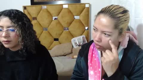 Snapshot of laura_marlyn chatting on 02-14-26, 01:30 LARA online show from 02-14-26, 01:30