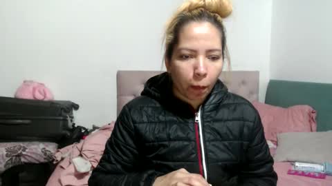 Snapshot of laura_marlyn chatting on 03-16-26, 01:11 LARA online show from 03-16-26, 01:11