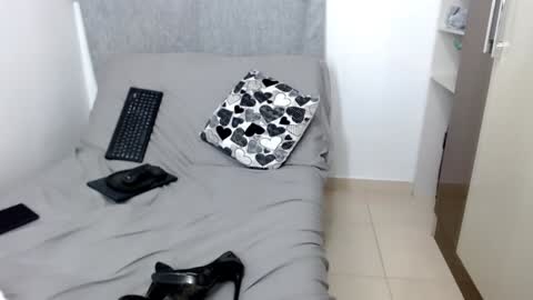 Laura online show from 01-07-25, 12:34