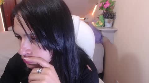 Snapshot of laura_pink22 chatting on 12-10-24, 01:32 Laura Pink online show from 12-10-24, 01:32