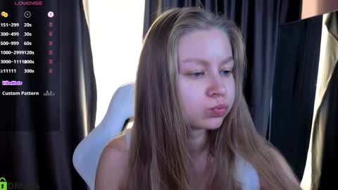 Laura online show from 06-08-26, 10:04