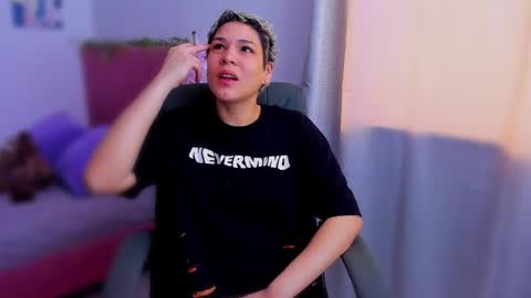 Laura Rose online show from 11-21-25, 04:38