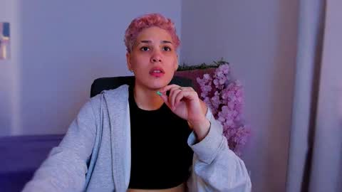 Laura Rose online show from 12-14-25, 06:45