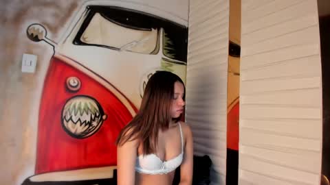 laura_serena online show from 04-15-26, 11:28