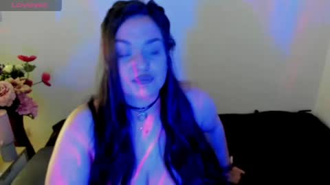 Laura online show from 05-12-26, 06:49