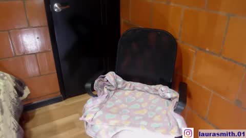 Laura  independent model Next show Monday 2th December online show from 03-04-25, 07:01