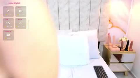 Laura Smith online show from 09-13-25, 11:04