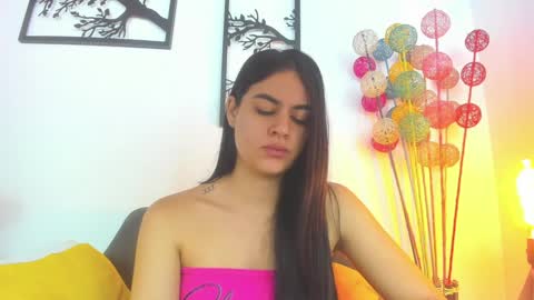 Snapshot of laura_soe chatting on 01-14-25, 01:28 LAURA SOE online show from 01-14-25, 01:28