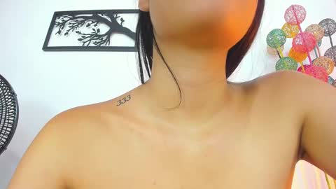 Snapshot of laura_soe chatting on 01-30-25, 05:49 LAURA SOE online show from 01-30-25, 05:49