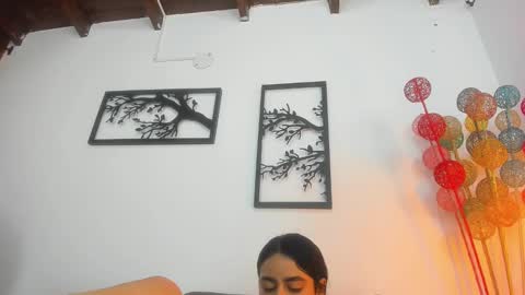 Snapshot of laura_soe chatting on 03-08-25, 08:03 LAURA SOE online show from 03-08-25, 08:03