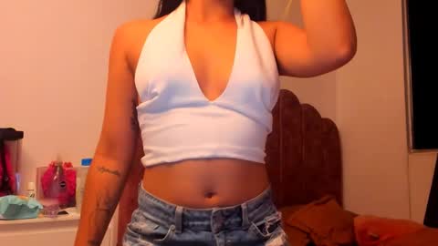 Snapshot of laura_soe chatting on 10-11-25, 12:54 LAURA SOE online show from 10-11-25, 12:54