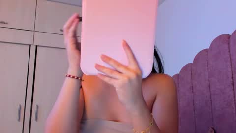 Snapshot of laura_soe chatting on 11-06-25, 11:26 LAURA SOE online show from 11-06-25, 11:26