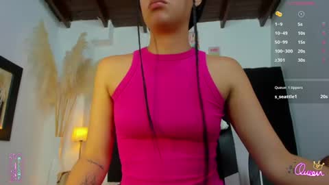 Snapshot of laura_soe chatting on 06-14-26, 01:58 LAURA SOE online show from 06-14-26, 01:58