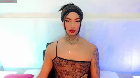 Laura online show from 04-12-26, 04:50