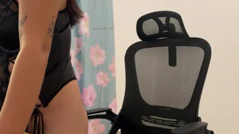 laurabestt online show from 06-29-26, 10:15