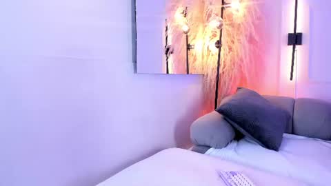 LauraCarther  online show from 08-01-26, 06:29