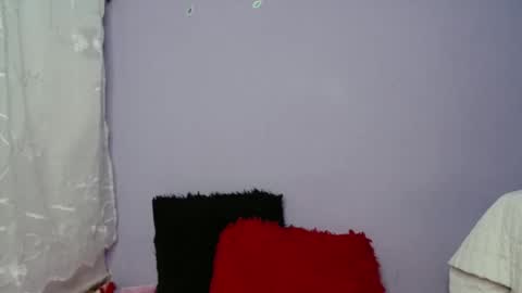 Snapshot of lauracb_ chatting on 01-01-25, 05:01 lauracb online show from 01-01-25, 05:01